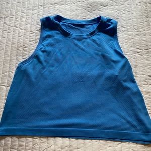 Bright blue lululemon crop size 8